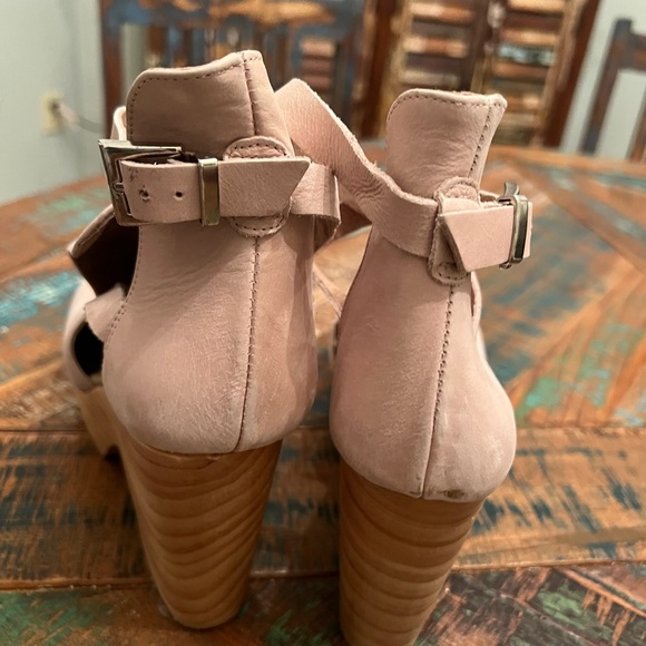 Free People Cedar Leather Buckle Platform Wood Clogs - Picture 4 of 6